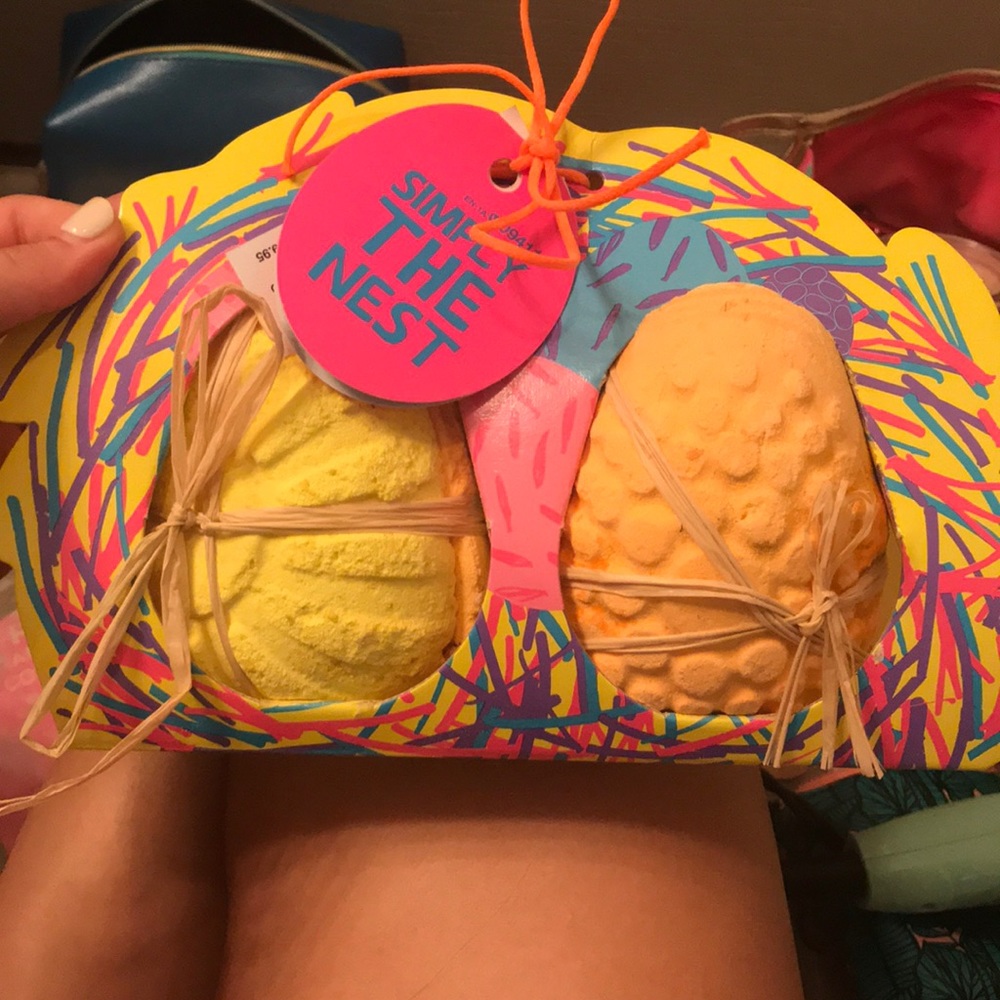 Lush bath bombs